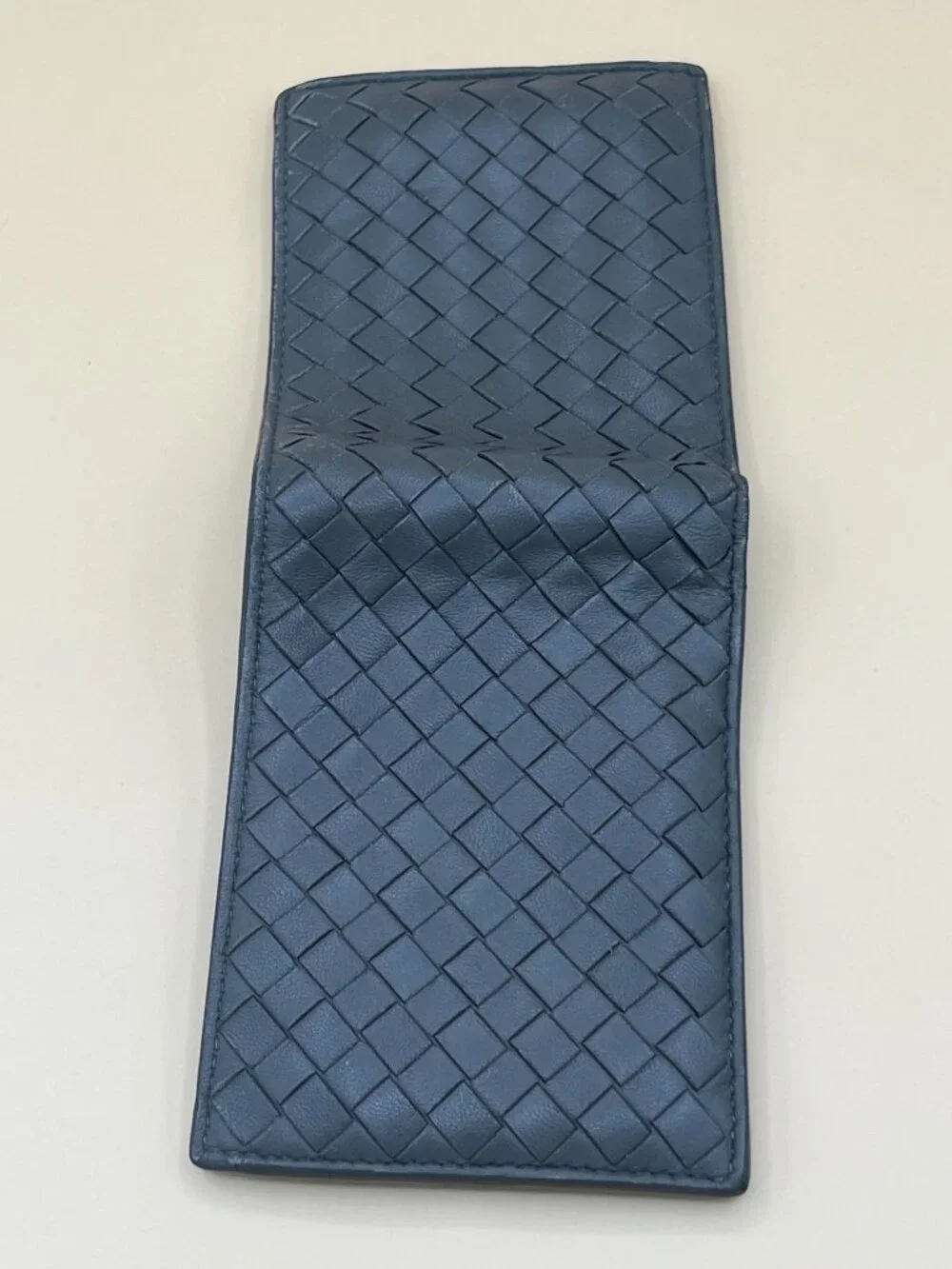 Bottega Veneta Intrecciato Woven Leather Bifold Wallet Grey Made in Italy Unisex